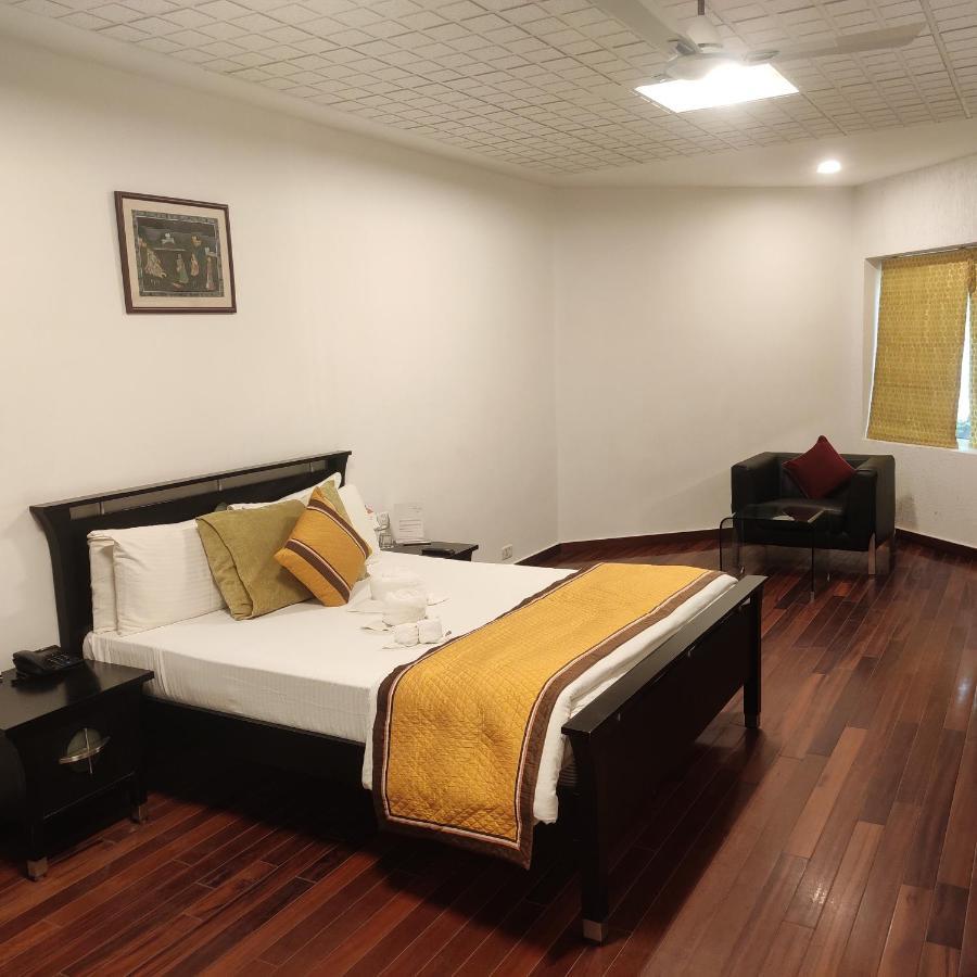 Vedic Village Sriperumbudur Formerly Known As Citrus Hotel Exterior photo